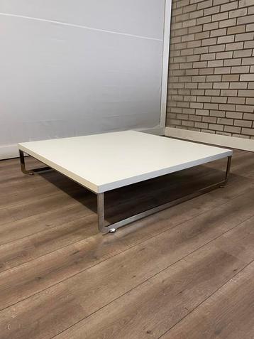 Mare T Artifort salontafel beschikbaar voor biedingen