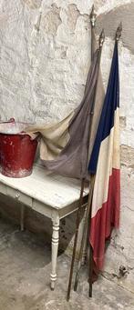 Brocante oude Franse vlaggen set van 3, Antiek en Kunst, Ophalen