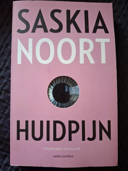 Saskia Noort - Huidpijn, Boeken, Thrillers, Zo goed als nieuw, Nederland, Ophalen of Verzenden