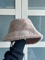 Teddy Bucket Hat - Things I Like, Things I Love, Kleding | Dames, Ophalen of Verzenden, Nieuw, One size fits all, Hoed