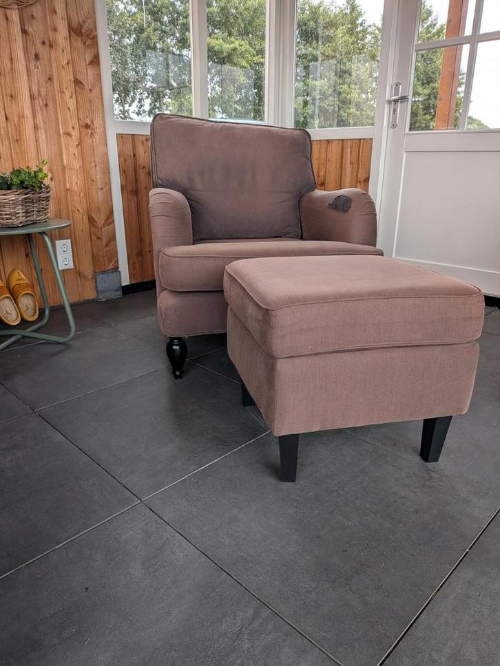 Gratis: fauteuil met poef, Huis en Inrichting, Fauteuils, Gebruikt, Stof, 50 tot 75 cm, 75 tot 100 cm, Ophalen
