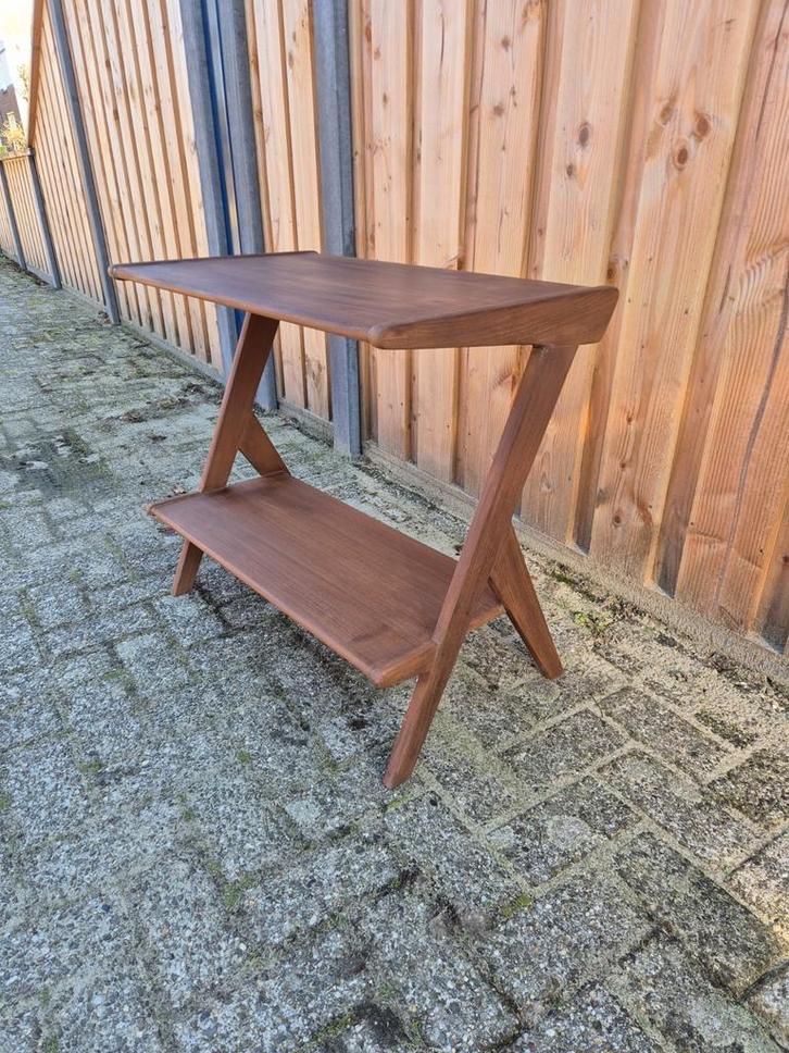 50% korting - totale leegverkoop Vintage & Design, Antiek en Kunst, Antiek | Meubels | Tafels, Ophalen