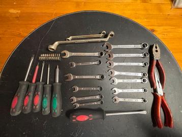 Diverse gereedschap beschikbaar voor biedingen