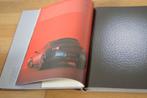 Boek: Jaguar 2003 jaarboek, Boeken, Gelezen, Ophalen of Verzenden, Overige merken, Jaguar