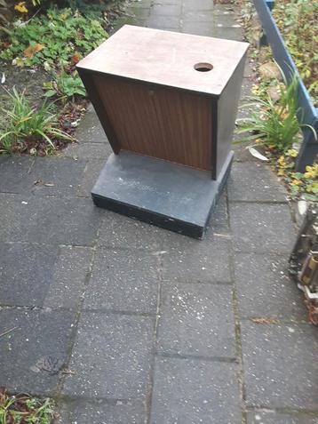 Slotmachine voetje, stand beschikbaar voor biedingen