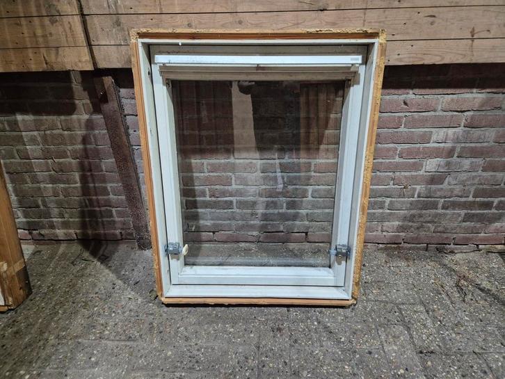 Diverse Velux  dakramen GGL 304 (mk04) / 78x98, Doe-het-zelf en Verbouw, Glas en Ramen, Zo goed als nieuw, Dakraam, 80 tot 120 cm