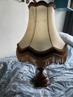 Vintage tafellamp met varkensleren kap en franjes, Minder dan 50 cm, Ophalen of Verzenden, Zo goed als nieuw, Hout