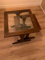 Mooie stijlvolle set  bijzettafels met geslepen glas, Antiek en Kunst, Antiek | Meubels | Tafels, Ophalen