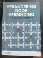 verandering door verbinding, Ophalen of Verzenden, Zo goed als nieuw