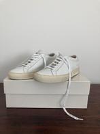 Sneakers Woman by Common Projects, Wit, Sneakers of Gympen, Gedragen, Woman by Common Projects