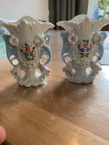 Set van 2 decoratieve vaasjes beschikbaar voor biedingen