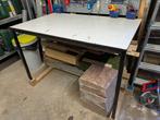 Ahrend bureau / werktafel / werkbank, Doe-het-zelf en Verbouw, Werkbanken, Ophalen, Gebruikt, Bankschroef
