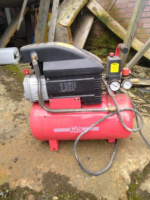 3 luchtcompressoren, Doe-het-zelf en Verbouw, Compressors, Zo goed als nieuw, 6 tot 10 bar, 25 tot 100 liter, 200 tot 400 liter/min