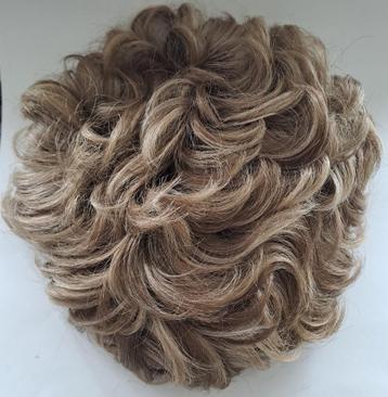 pruik - blond beschikbaar voor biedingen