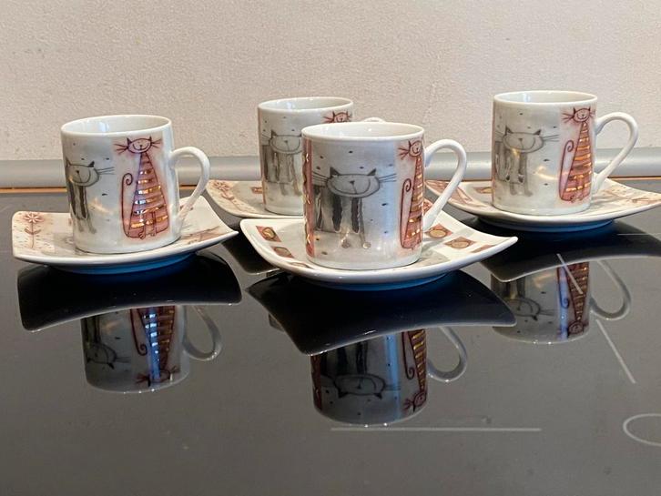 4x Kop en Schotel met Katten Design, Huis en Inrichting, Keuken | Servies, Gebruikt, Kop(pen) en/of Schotel(s), Overige stijlen
