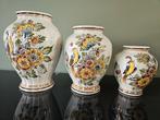 Set van 3 Delfts Polychroom vazen met vogels en bloemen, Overige kleuren, Aardewerk of Porselein, Ophalen of Verzenden, Zo goed als nieuw