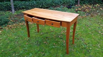 houten sidetable beschikbaar voor biedingen