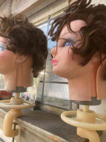 Vintage kappers knip oefen hoofden retro beschikbaar voor biedingen