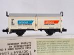 Te koop N spoor Minitrix 13949 schuifdeurwagon Aronal Elmex., Hobby en Vrije tijd, Modeltreinen | N-Spoor, Gelijkstroom, Trix