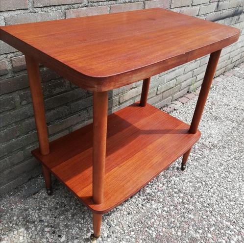 Danish design furniture. Ca '40/'60. Ronde poten/metalen wie, Antiek en Kunst, Curiosa en Brocante, Ophalen