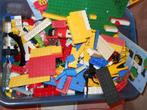 Doos met Lego. genbruikt vele jaren lang door onze kinderen, Verzenden, Gebruikt, Losse stenen, Lego