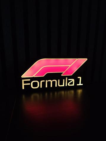 F1 lightbox met ledstripje beschikbaar voor biedingen