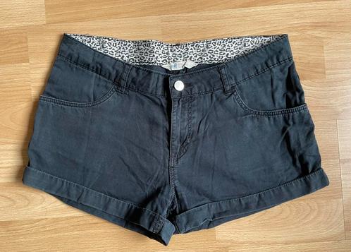 Korte broek meisjes, Kinderen en Baby's, Kinderkleding | Maat 170, Zo goed als nieuw, Ophalen of Verzenden