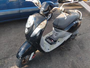 Sym mio scooter onderdelen te koop in amstelveen  beschikbaar voor biedingen