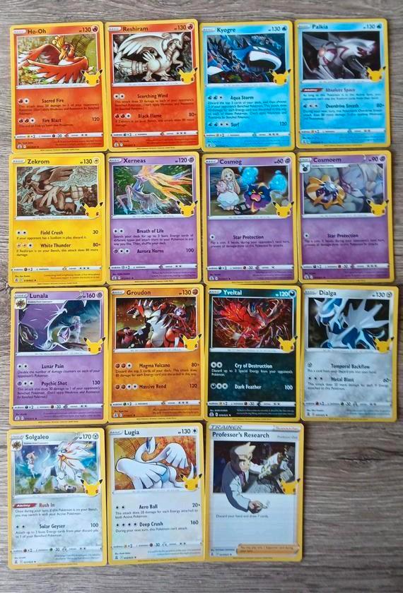 Celebration 15 Engelse holo kaartjes 25 jaar Pokemon, Hobby en Vrije tijd, Verzamelkaartspellen | Pokémon, Verzenden