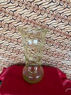 URANIUM (ANNAGROEN) GLAZEN VAAS (26cm), Antiek en Kunst, Ophalen of Verzenden