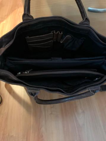 Lederen Laptop Tas beschikbaar voor biedingen