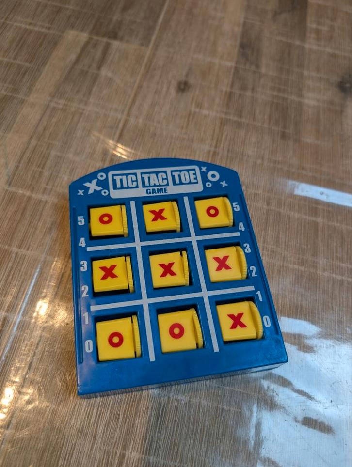 Tic Tac Toe / Boter, Kaas & Eieren Reisspel, Hobby en Vrije tijd, Gezelschapsspellen | Bordspellen, Gebruikt, Een of twee spelers