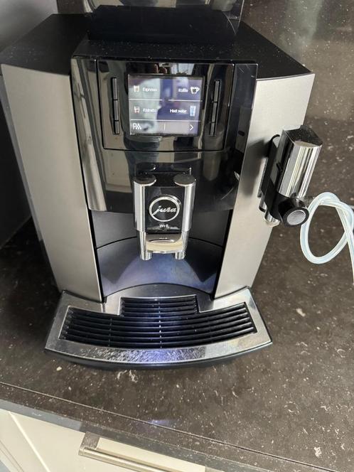Jura WE8 in nieuwstaat, Witgoed en Apparatuur, Koffiezetapparaten, Zo goed als nieuw, Koffiebonen, Koffiemachine, 10 kopjes of meer