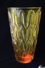 Vintage Sklo Union Rosice amberina cadmium glas vaas c 1960, Ophalen of Verzenden