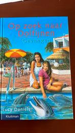 L. Daniels - op zoek naar Dolfijnen. Gevangen, Ophalen of Verzenden, Zo goed als nieuw, L. Daniels