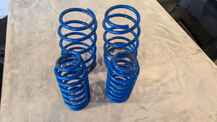 Verlagingsveren Celica T23, Auto-onderdelen, Ophanging en Onderstel, Toyota, Gebruikt, Ophalen of Verzenden