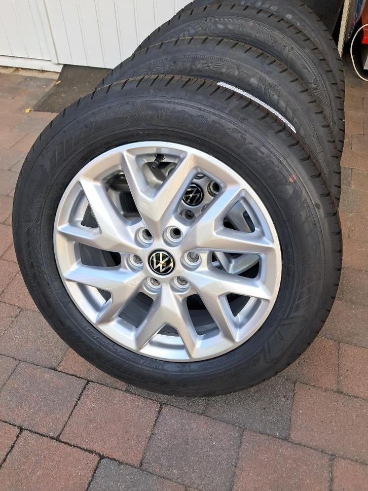 VW Transporter T7 17inch LM velgen+215 60 17  zomer incl BTW, Auto-onderdelen, Banden en Velgen, Banden en Velgen, Zomerbanden