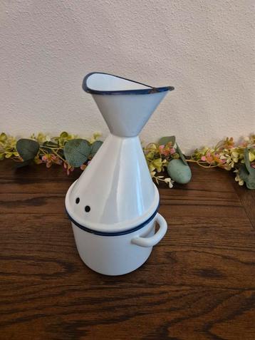 Emaille Inhalator  beschikbaar voor biedingen