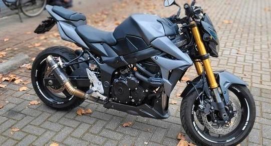 Bloedmooie suzuki gsr 750 . Weinig op de teller, Motoren, Onderdelen | Suzuki, Ophalen
