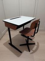Vintage schooltafeltje met stoeltje, Kinderen en Baby's, Kinderkamer | Tafels en Stoelen, Ophalen, Gebruikt, Tafel(s) en Stoel(en)