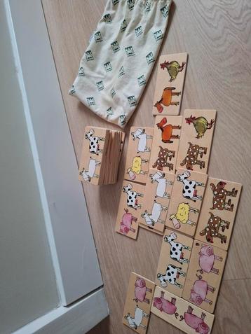 Houten Domino Janbibejan beschikbaar voor biedingen