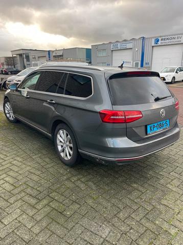 Volkswagen Passat 2.0 TDI 110KW Variant DSG 2016 Grijs beschikbaar voor biedingen