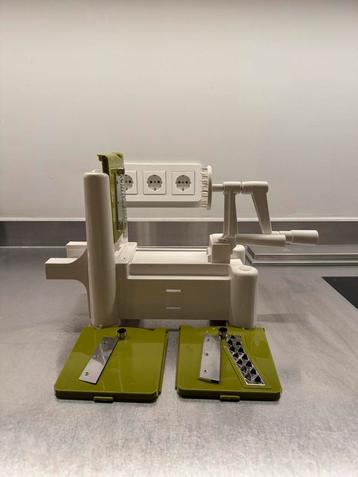 Groentespiraalsnijder - Zoodle Maker beschikbaar voor biedingen