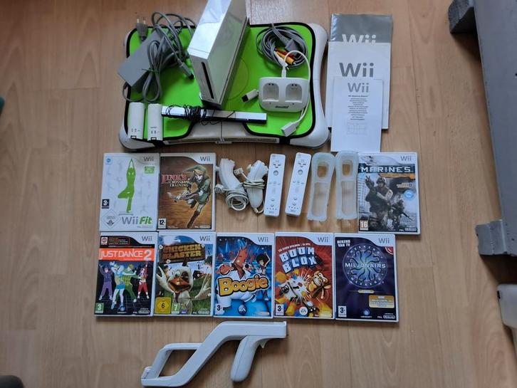 Uitgebreide Nintendo wii spelcomputer set met balance board, Spelcomputers en Games, Spelcomputers | Nintendo Wii, Zo goed als nieuw