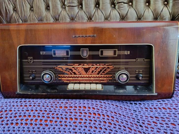 Grote retro Phillips buizenradio (B5X62A)  Opknapper!, Antiek en Kunst, Antiek | Tv's en Audio, Ophalen