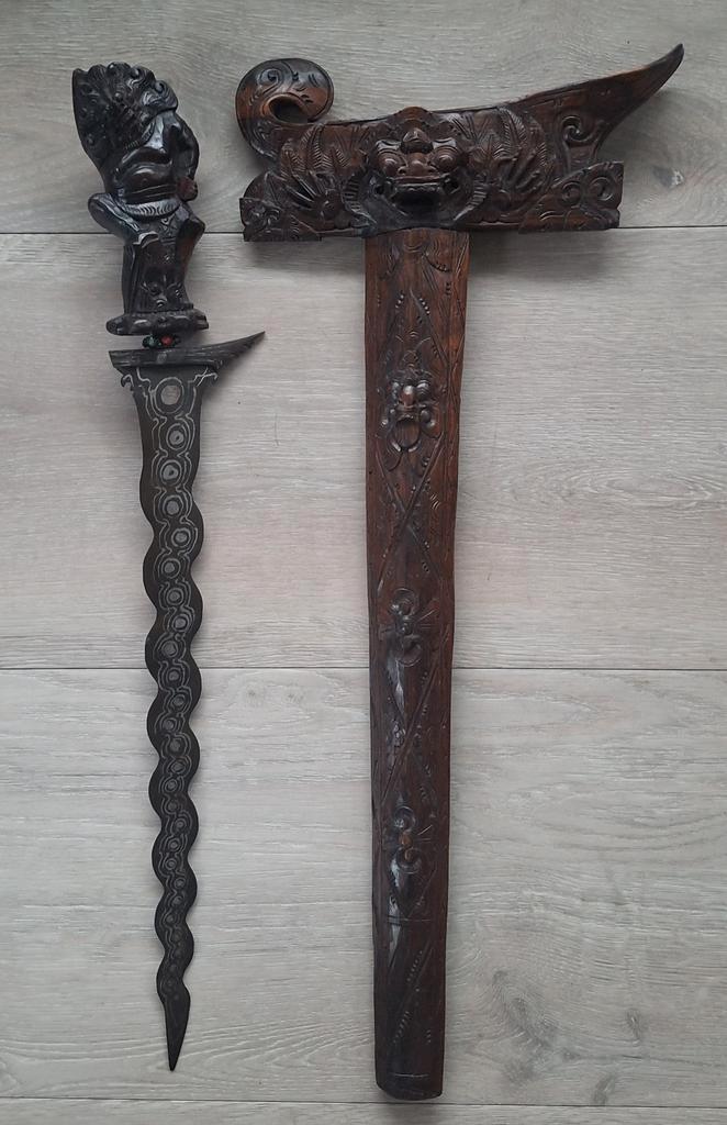 Antieke Balinese kris ( keris) met schede.15 luks., Antiek en Kunst, Kunst | Niet-Westerse kunst, Ophalen of Verzenden