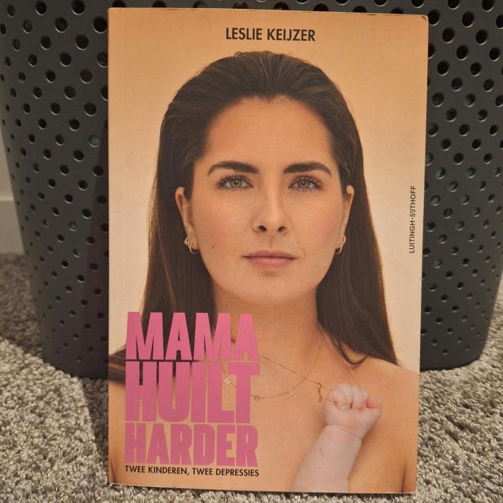 Leslie Keijzer - Mama huilt harder, Boeken, Overige Boeken, Zo goed als nieuw, Ophalen of Verzenden