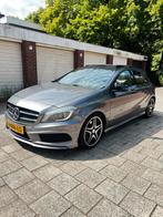 Mercedes-Benz A-Klasse A220cdi  Aut7, Auto's, Zwart, 4 cilinders, 23 km/l, Leder