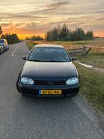 Mooie vw golf 4 in nette staat, Voorwielaandrijving, Zwart, 4 cilinders, Zwart