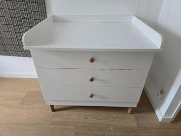 Commode - Kinderkamer - Wit beschikbaar voor biedingen